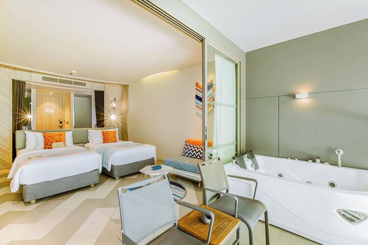 Room 45 of 148
