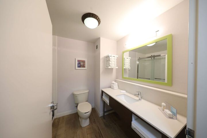 Bathroom shower