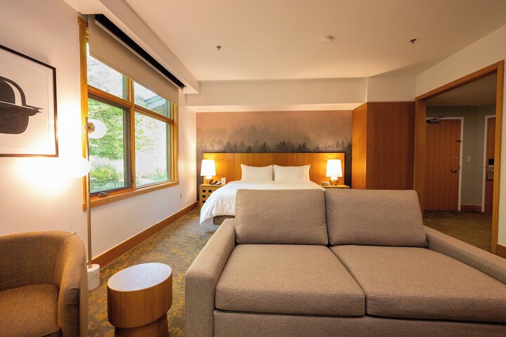 Room 17 of 49