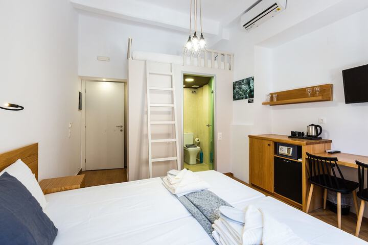 Room 14 of 78