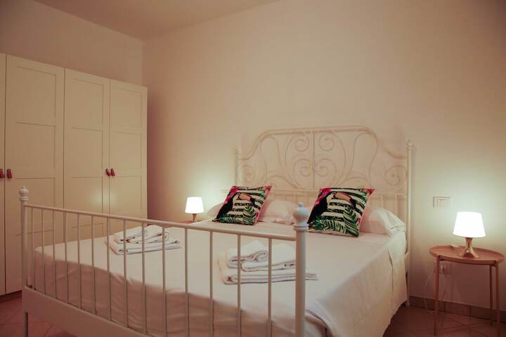 Room 4 of 94