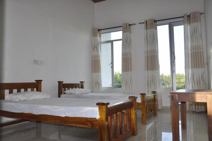 Room 2 of 5