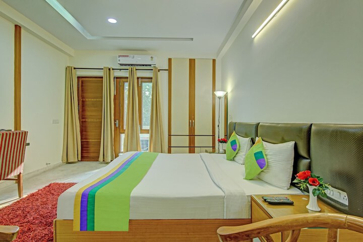 Room 13 of 50