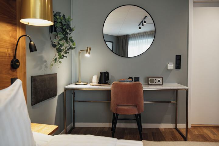 Room 45 of 157