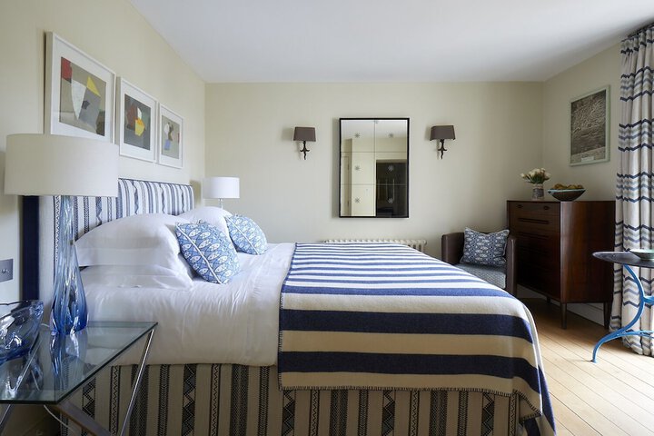 Room 40 of 87