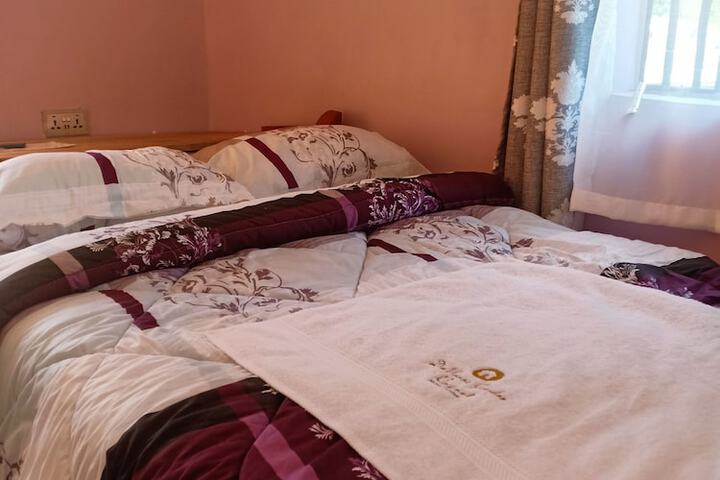 Room 3 of 9