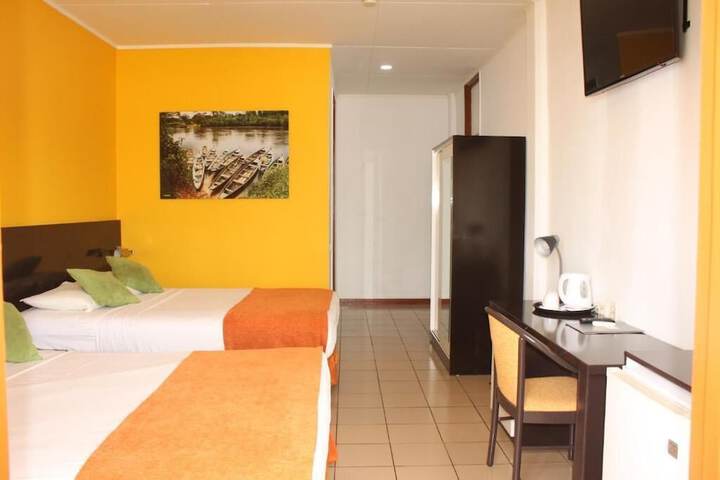 Room 16 of 33