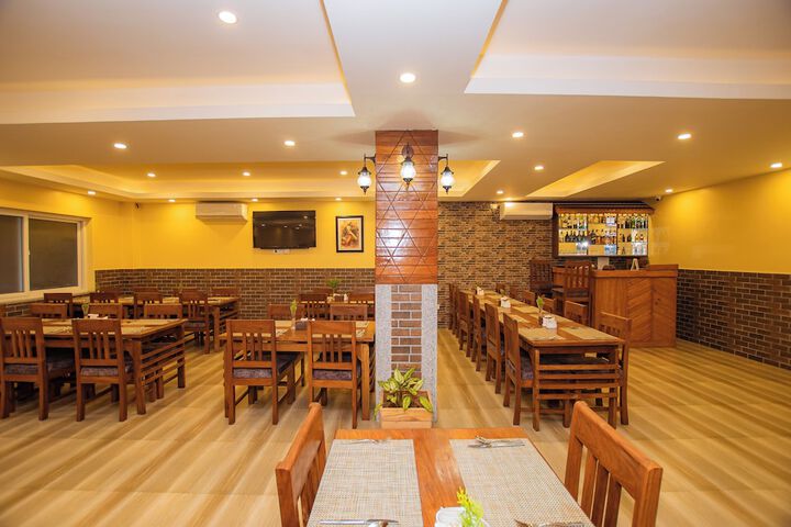 Dining 63 of 78