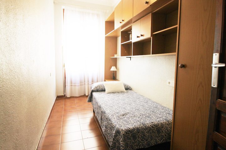 Room 11 of 24