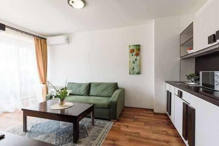 Room 14 of 65