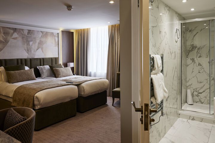 Room 49 of 249