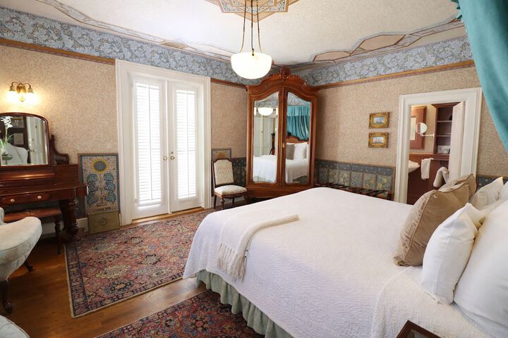 Room 48 of 99