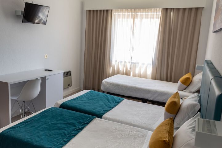 Room 6 of 44
