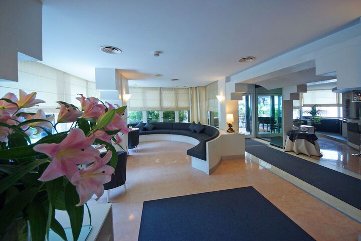 Lobby Photos