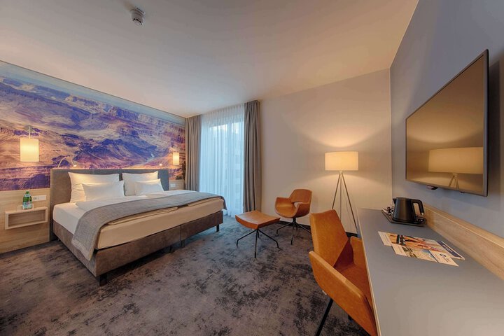 Room 5 of 55
