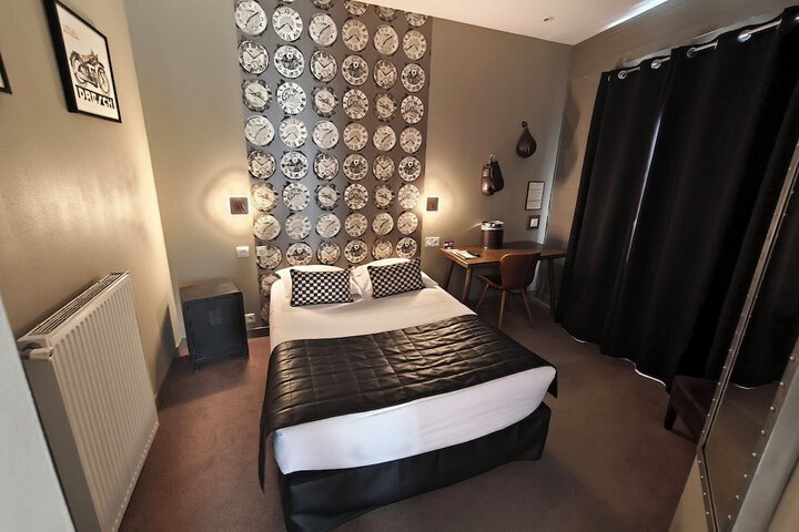 Room 15 of 44