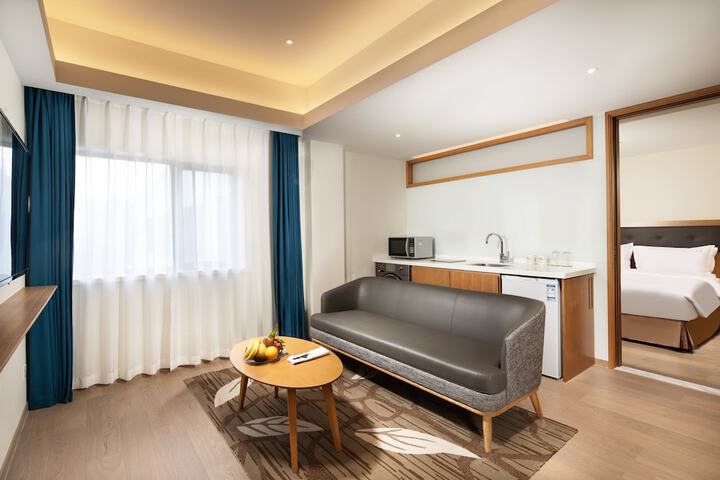 Room 7 of 43