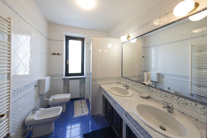Room 19 of 46
