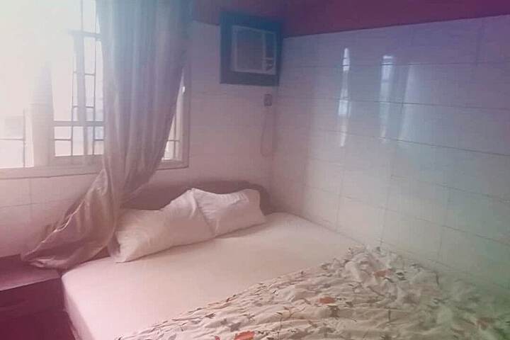 Room 4 of 6