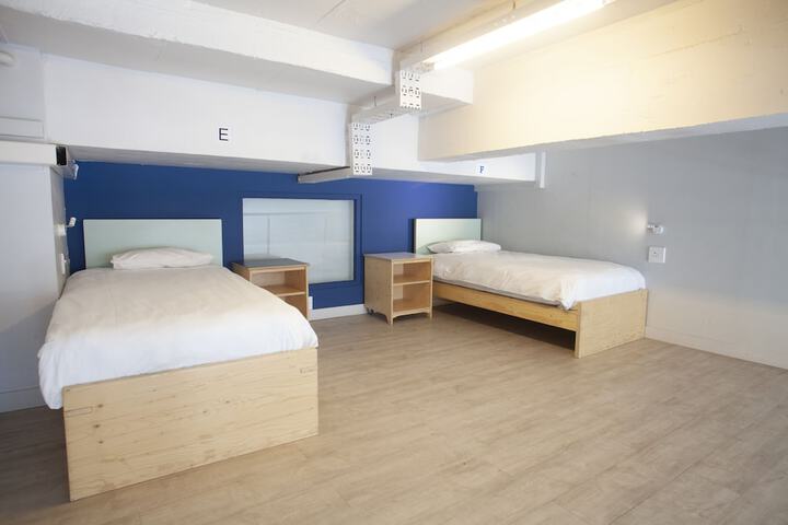 Room 16 of 138