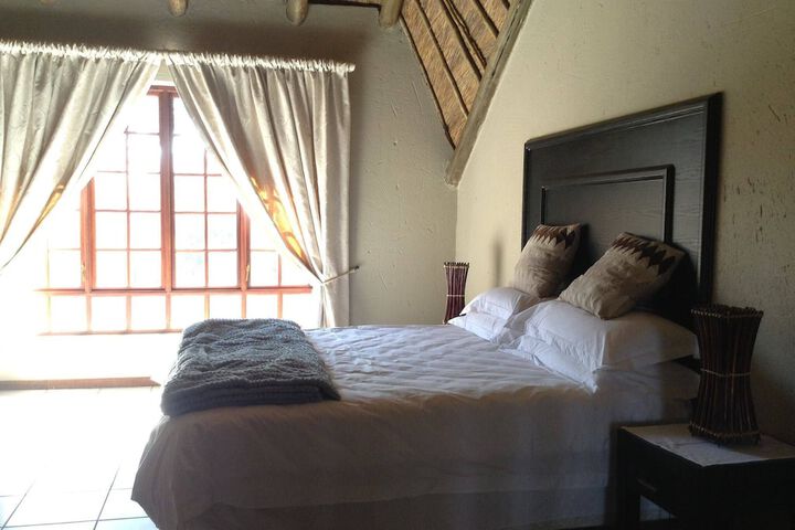 Room 4 of 18