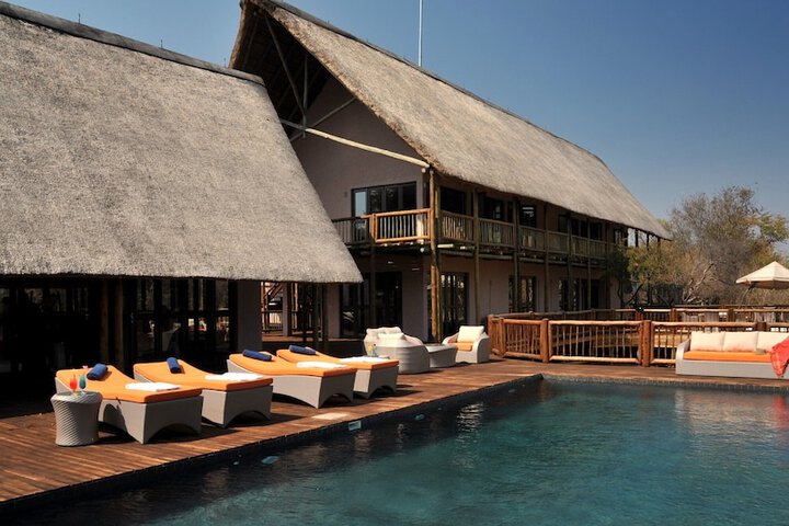 Hotel Pool