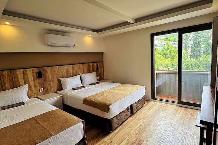 Room 25 of 123