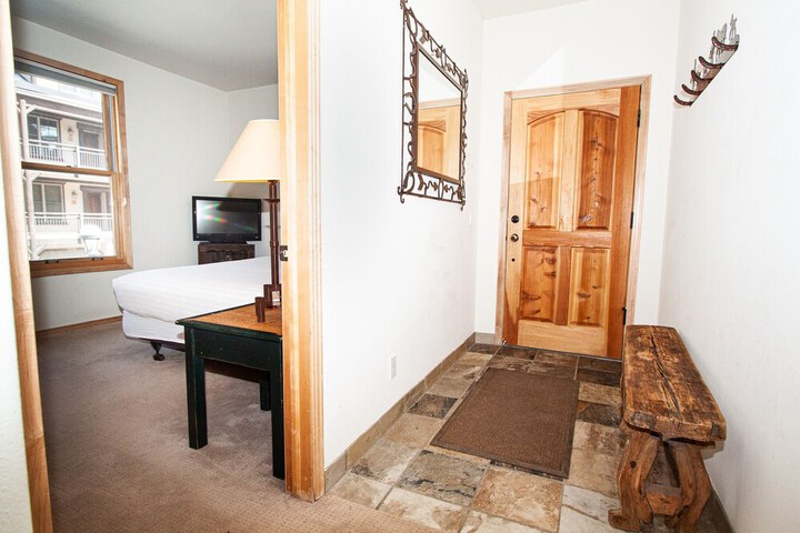 Room 11 of 61