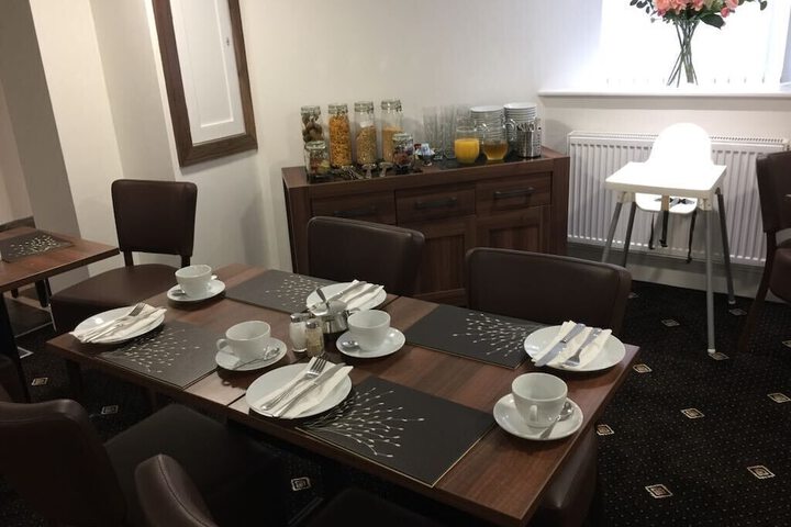 Dining 59 of 62
