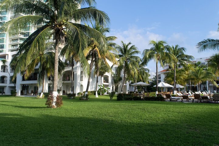 Hotel 37 of 38