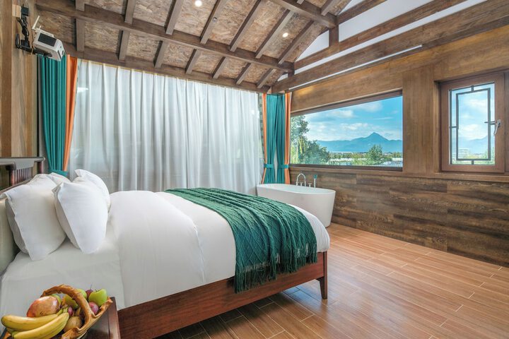 Room 4 of 428