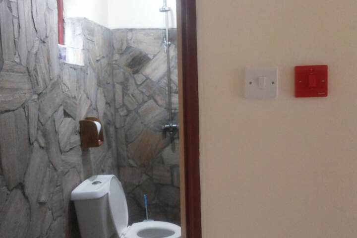 Room 34 of 63