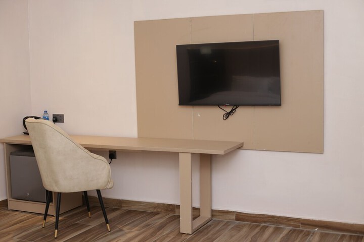 Room 12 of 44
