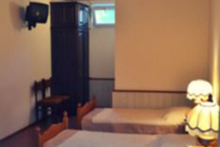 Room 16 of 43