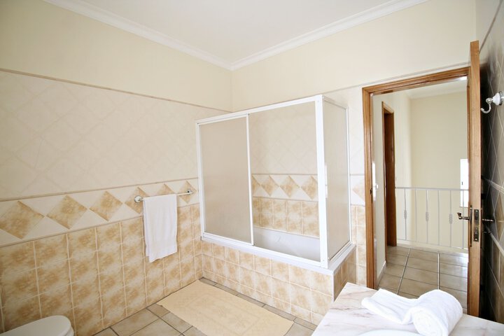 Room 21 of 25