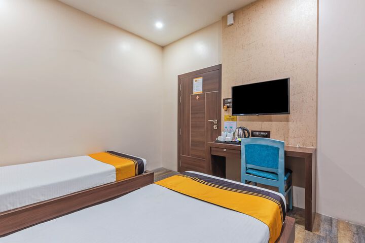 Room 18 of 33