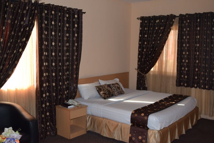 Room 36 of 65