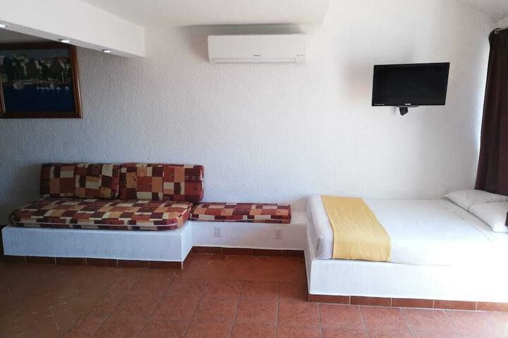 Room 2 of 16