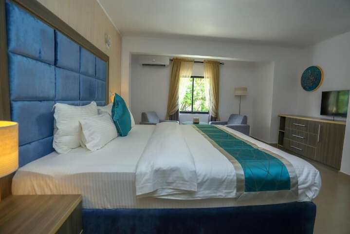 Room 14 of 72