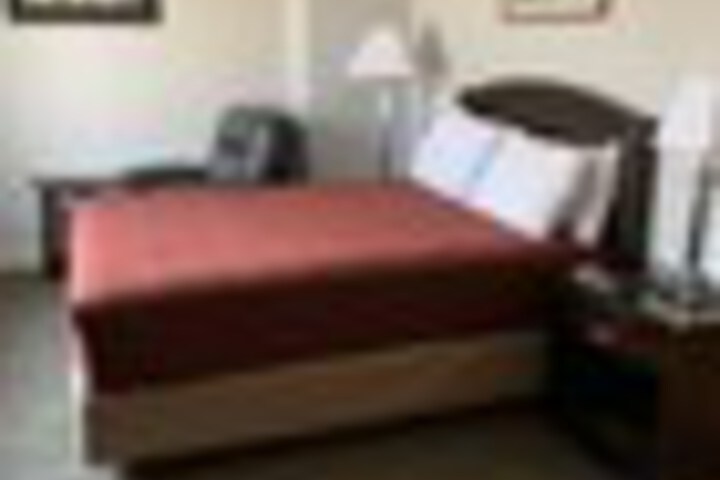 Room 50 of 297