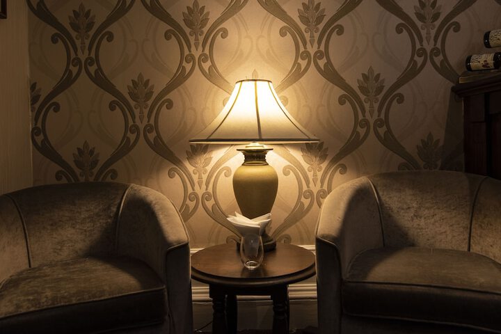 Lounge 55 of 94