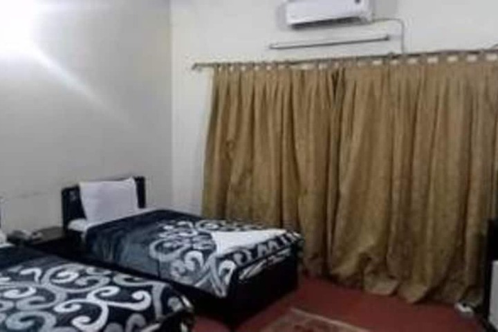 Room 9 of 17
