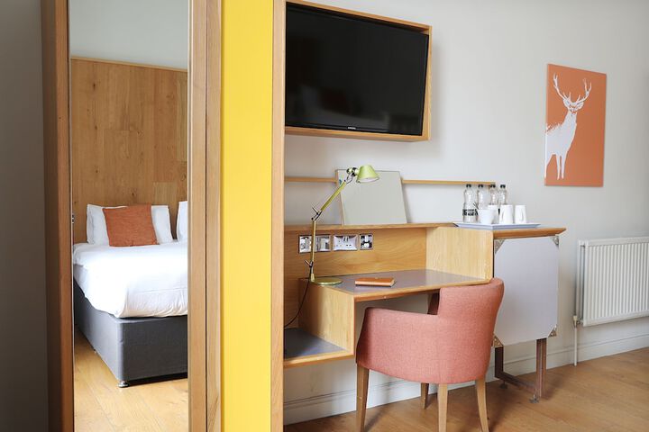 Room 46 of 108