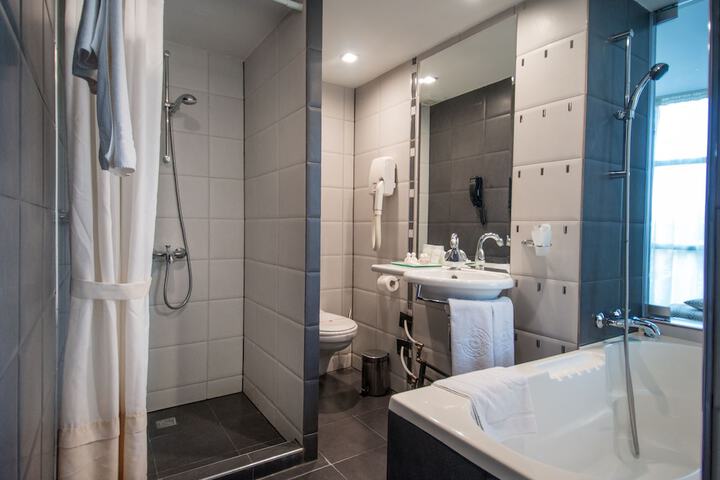 Room 20 of 31
