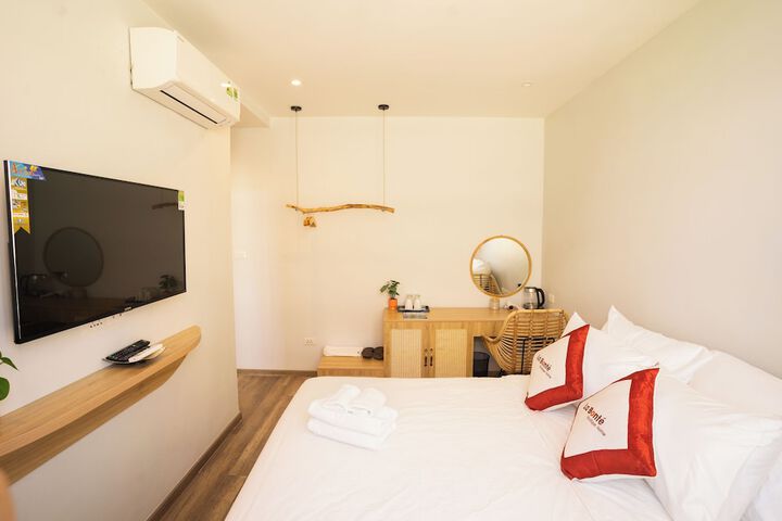 Room 28 of 49