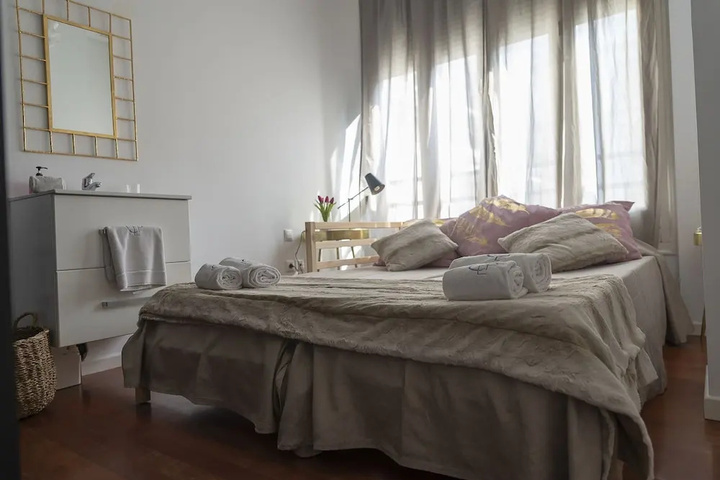 Room 5 of 20