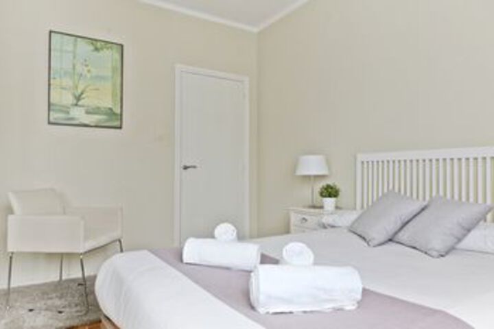 Room 3 of 10