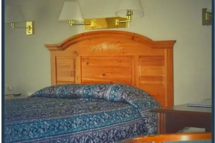 PLEASANT MOUNTAIN INN