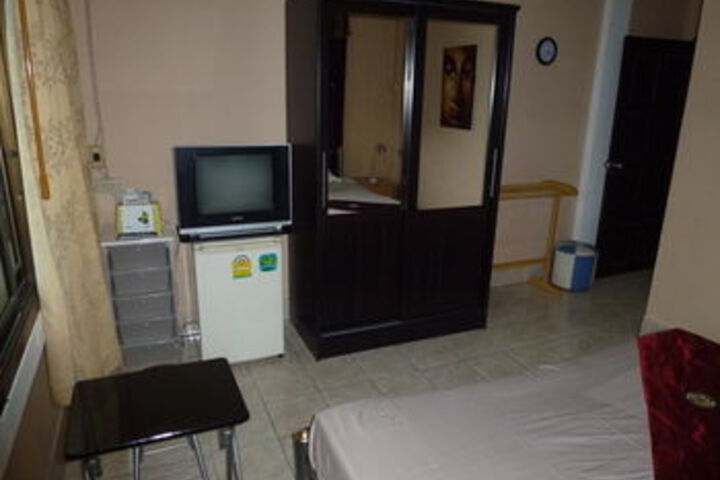 Room 10 of 22