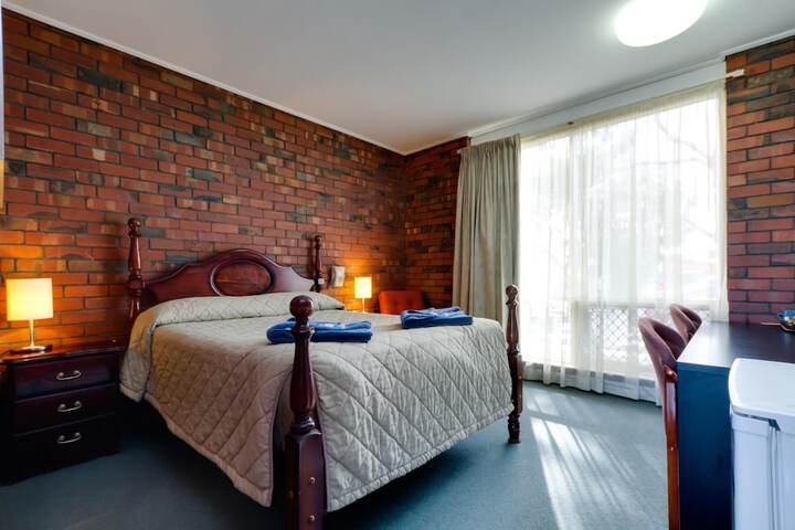 Room 15 of 23